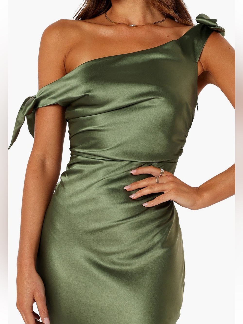 Petal & Pup Selma One-Shoulder Satin Gown - Picture 4 of 9